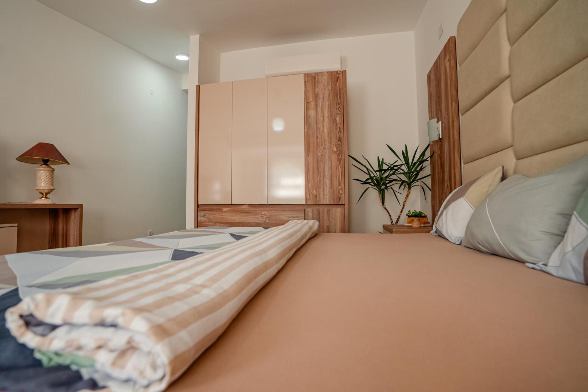 City Center Apartment Охрид Екстериор снимка
